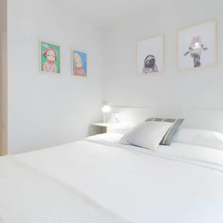 Budget 22 아파트 산 안토니 드 칼론헤